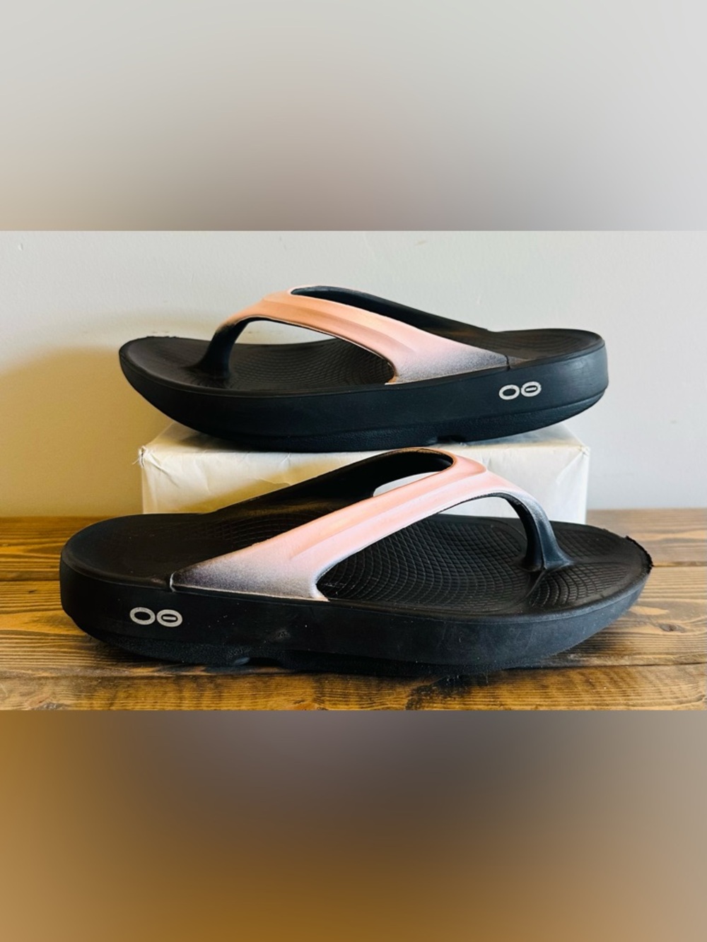 OOFOS OOlala Luxe Thong Women’s Size 5